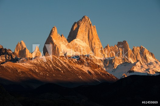 Bild på Mount Fitz Roy at sunrise El Chalten Argentina